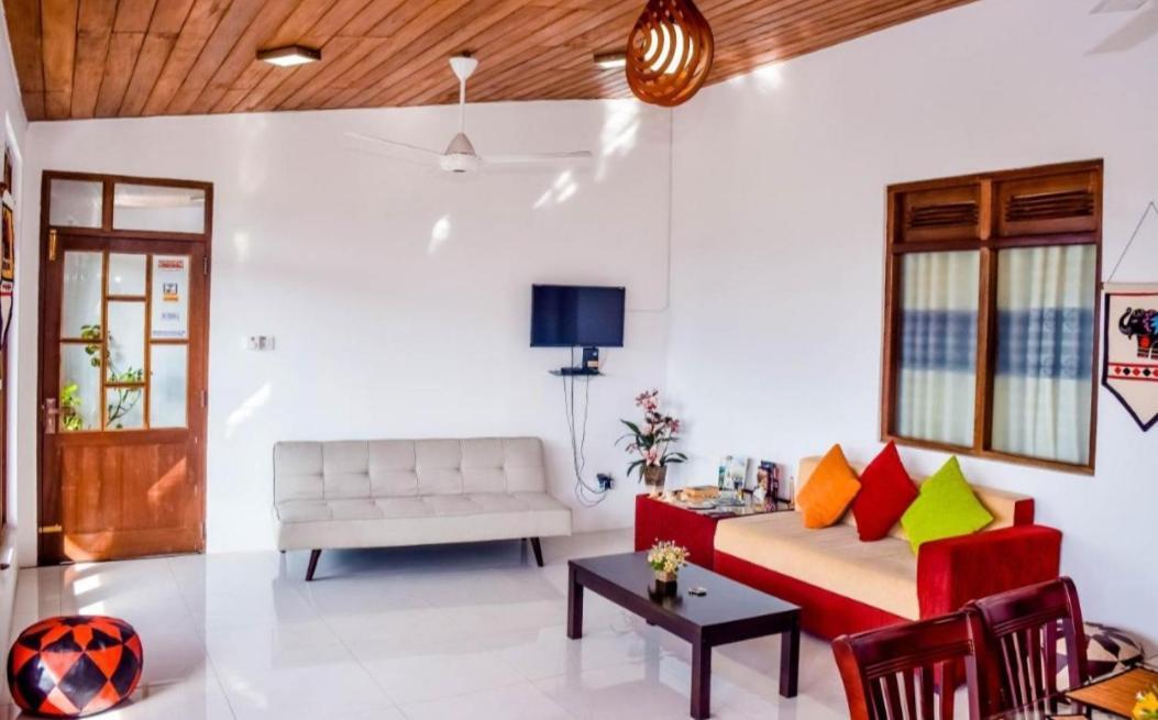 Saru Holiday Apartment - Up To 6 Guests Kandy Eksteriør billede