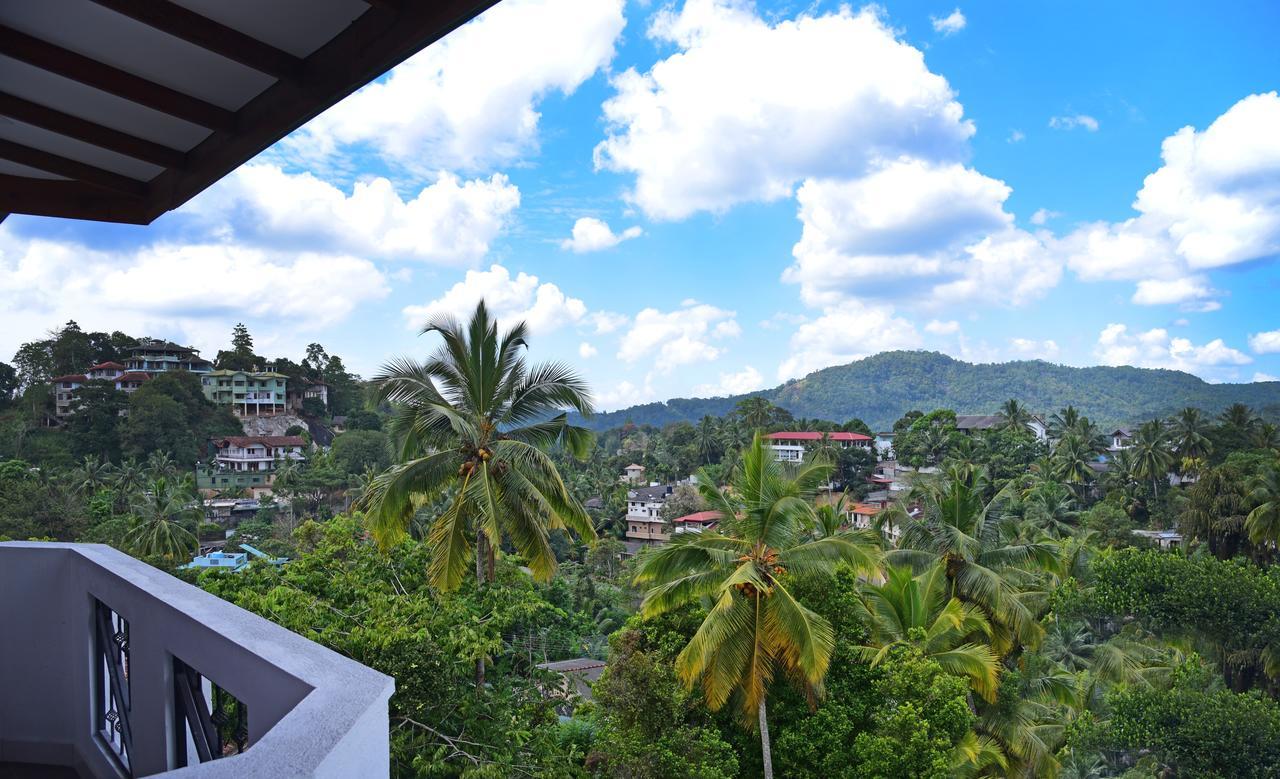 Saru Holiday Apartment - Up To 6 Guests Kandy Eksteriør billede